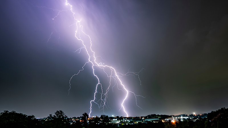 雷が工場にもたらす被害イメージ